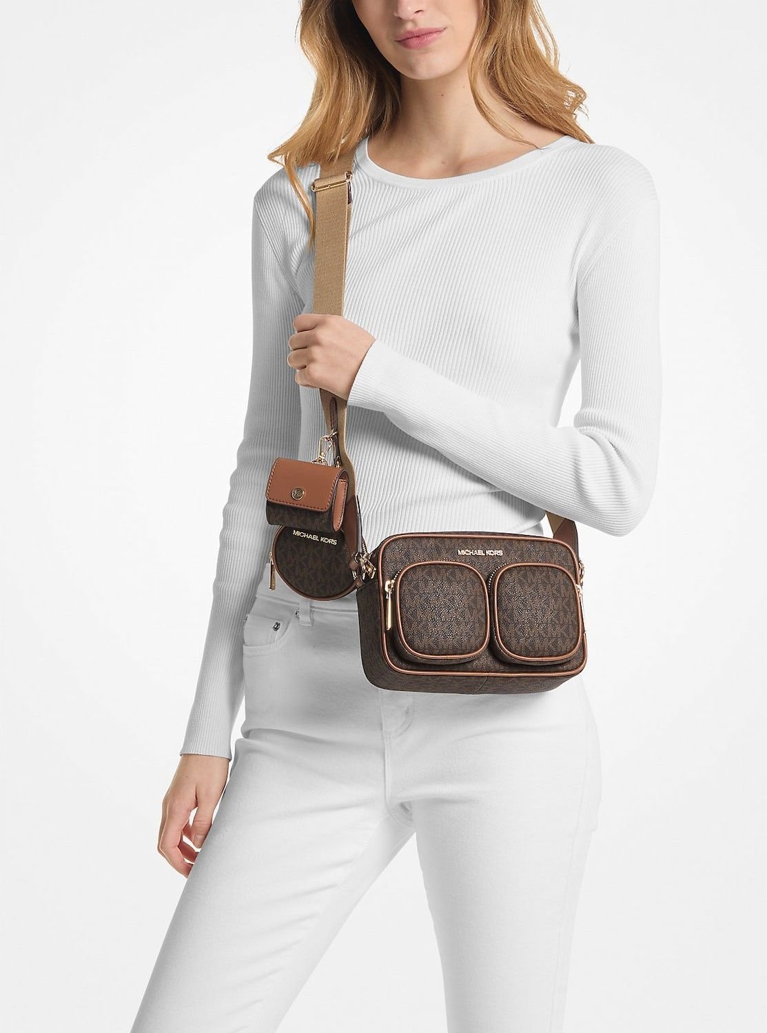 MICHAEL KORS｜JET SET ITEM クロスボディ ウィズ テックアタッチ