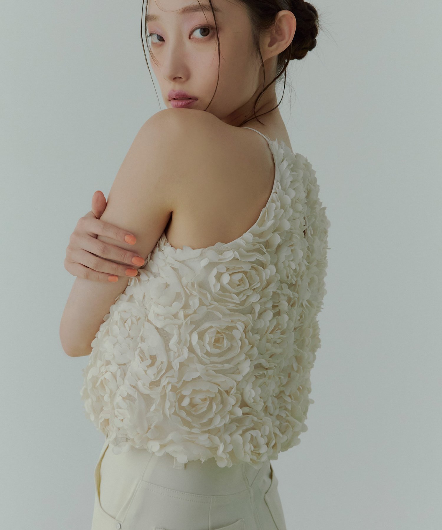 EIMY ISTOIRE｜ボリュームフラワーモチーフアメスリトップス | Rakuten