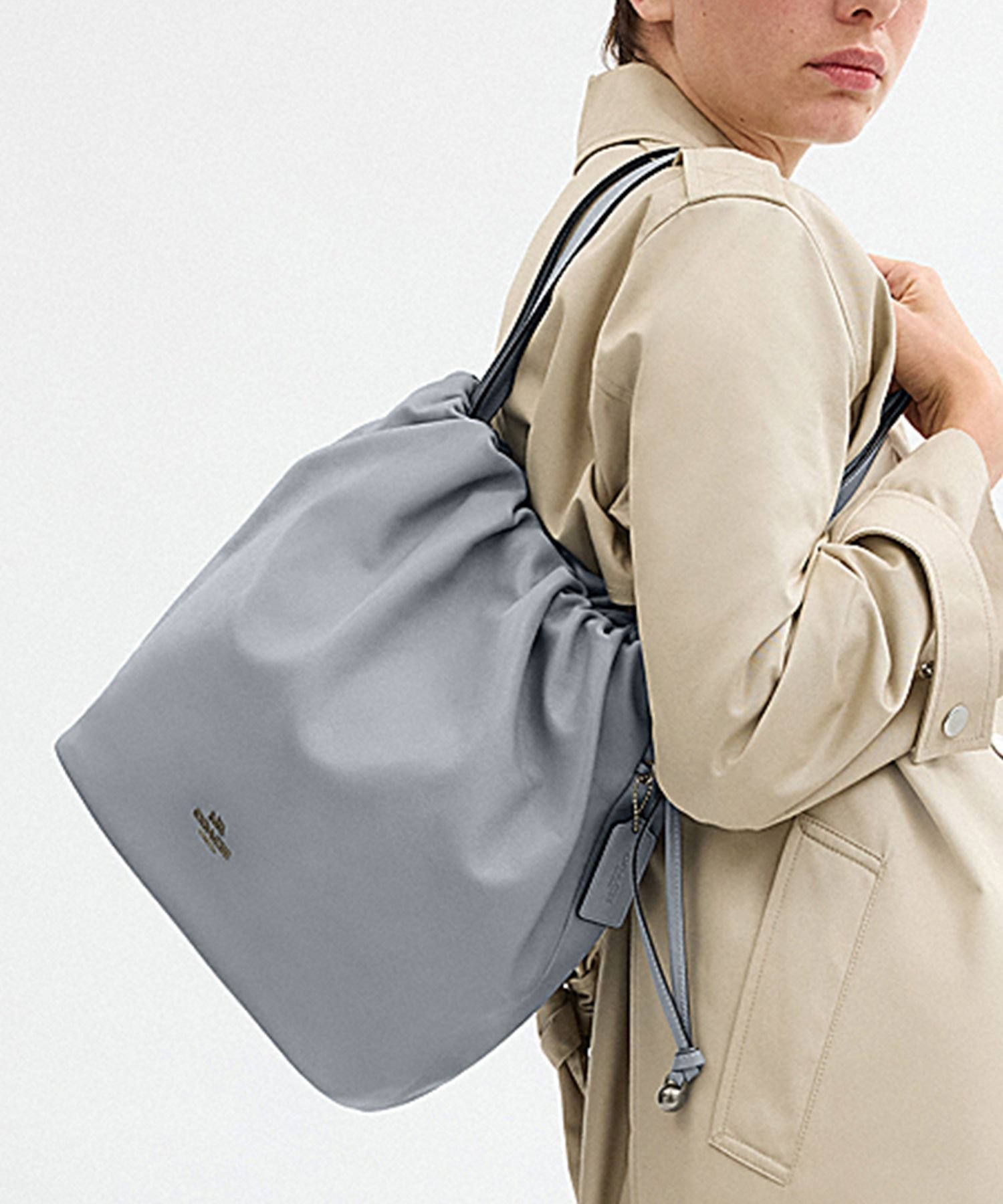 COACH OUTLET｜【公式】フェイ ドローストリング トート バッグ