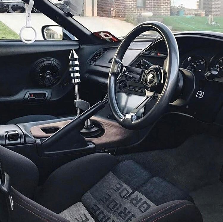 アベニューAvenue ステアリングハイエース200系