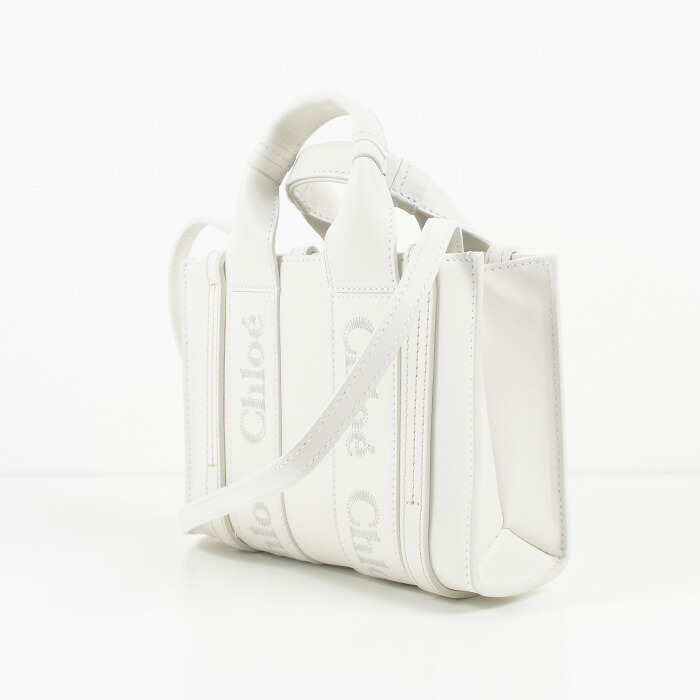 chloe ホワイト レザー ロック付きハンドバッグ