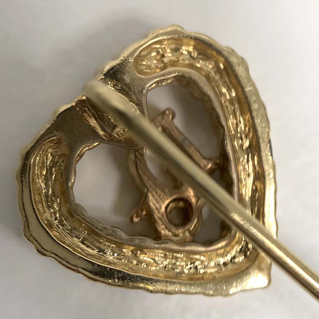 楽天市場】Christian Dior□ ハート Diorロゴ ピンブローチ ライン