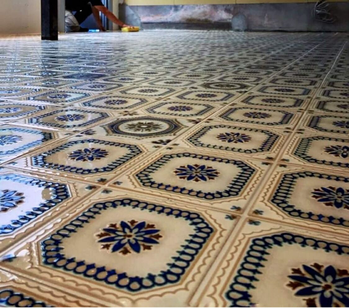 楽天市場】アンティーク デザインタイル 150角花 イスラム風（昭和