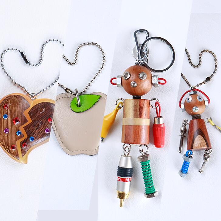 楽天市場】キーホルダー ロボットモチーフ キャラクターモチーフ