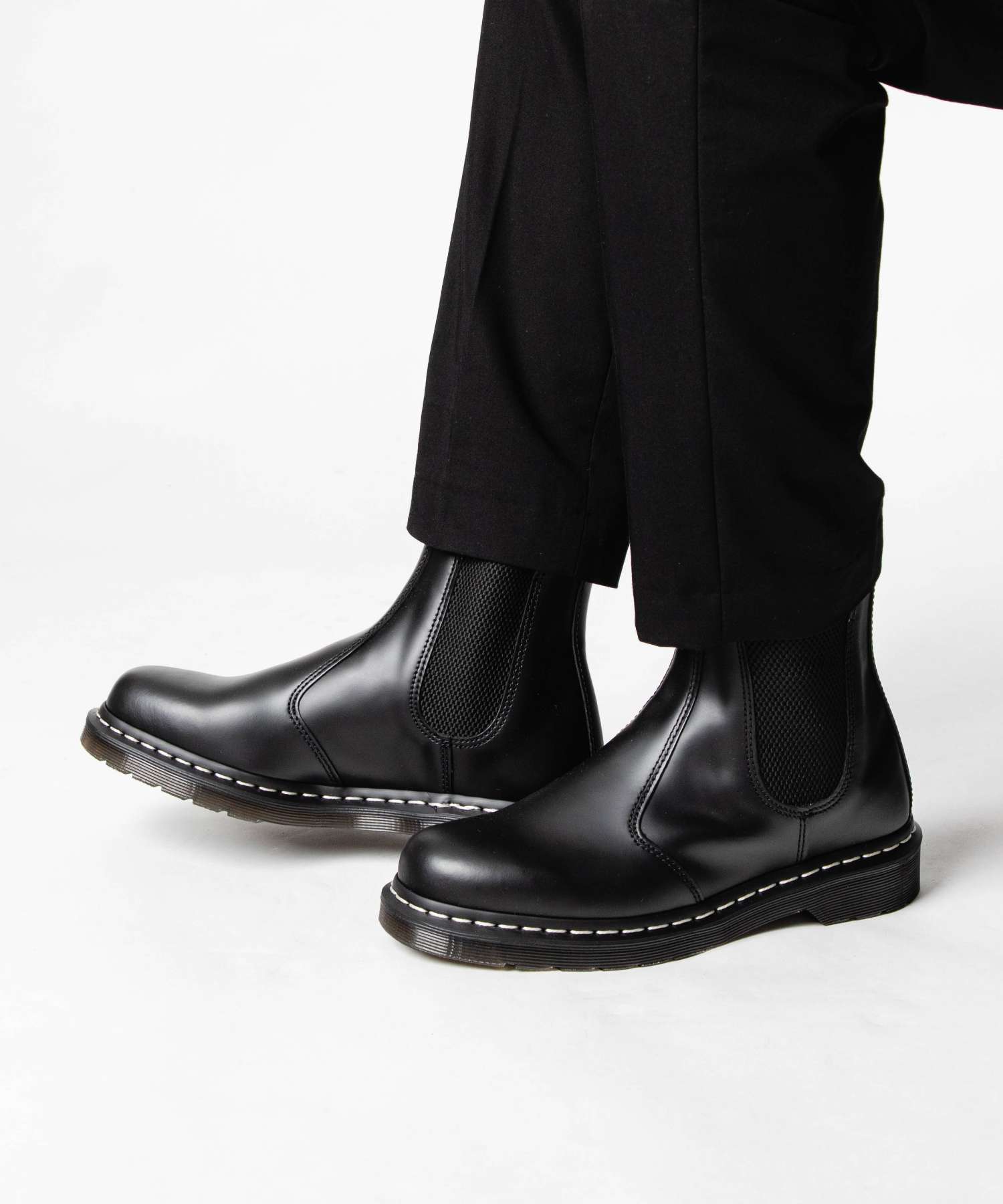 ドクターマーチン 2976 WHITE STITCH LEATHER CHELSEA BOOTS BLACK
