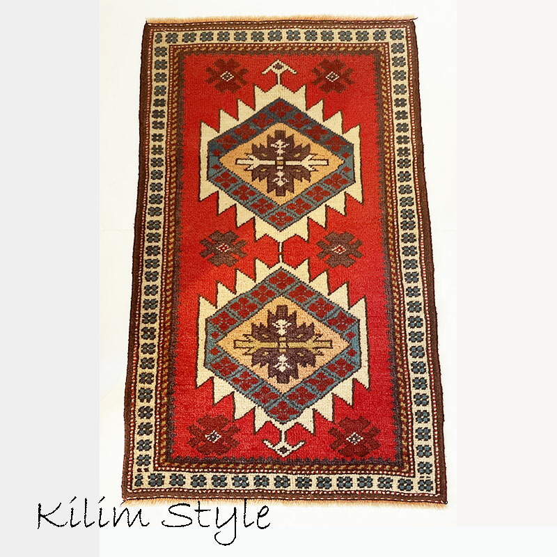 楽天市場】【トルコ手織り絨毯】【トライバルラグ93×57cm】【ミラス