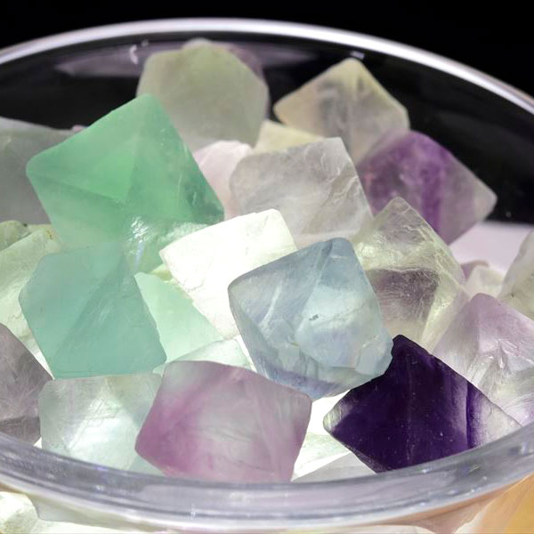 楽天市場】フローライト 八面体 原石 詰め合わせ アソート【約300g