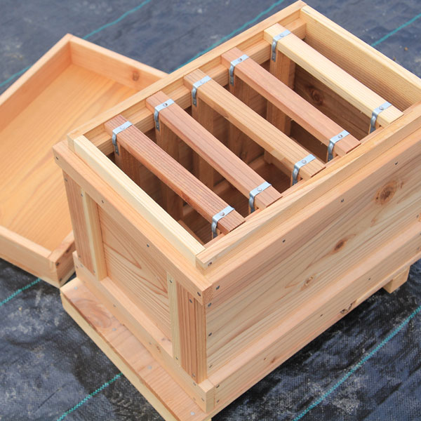 楽天市場】巣箱：石田式 ニホンミツバチ捕獲箱（兼飼育箱）【本格派