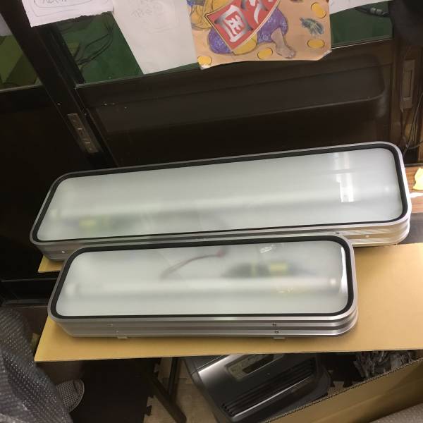 楽天市場】トラック アルナ大サイズ ケース 蛍光灯付き24V12V