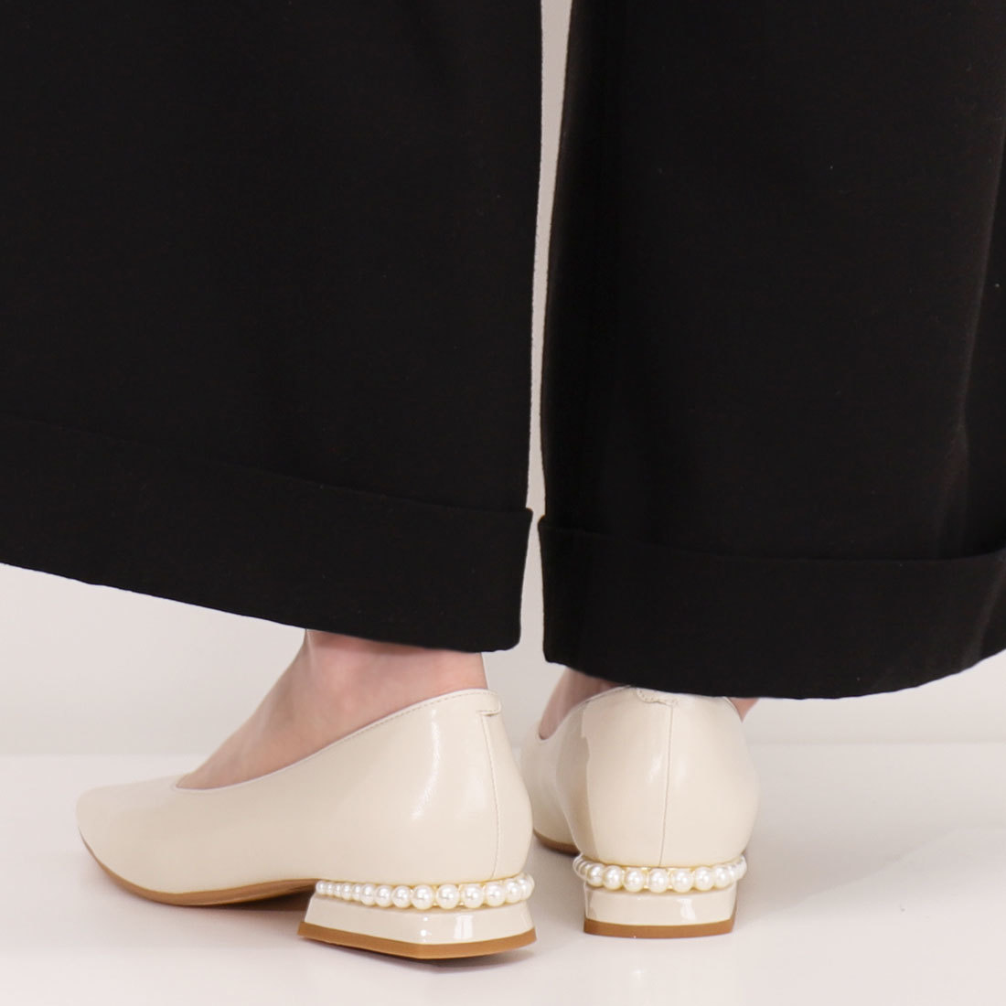 楽天市場】パールヒール Vカットフラットシューズ／アルテミス by