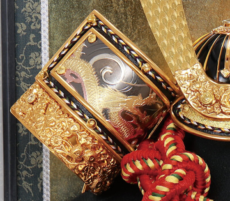 楽天市場】五月人形 コンパクト 兜ケース飾り 兜飾り 春岳作 8号