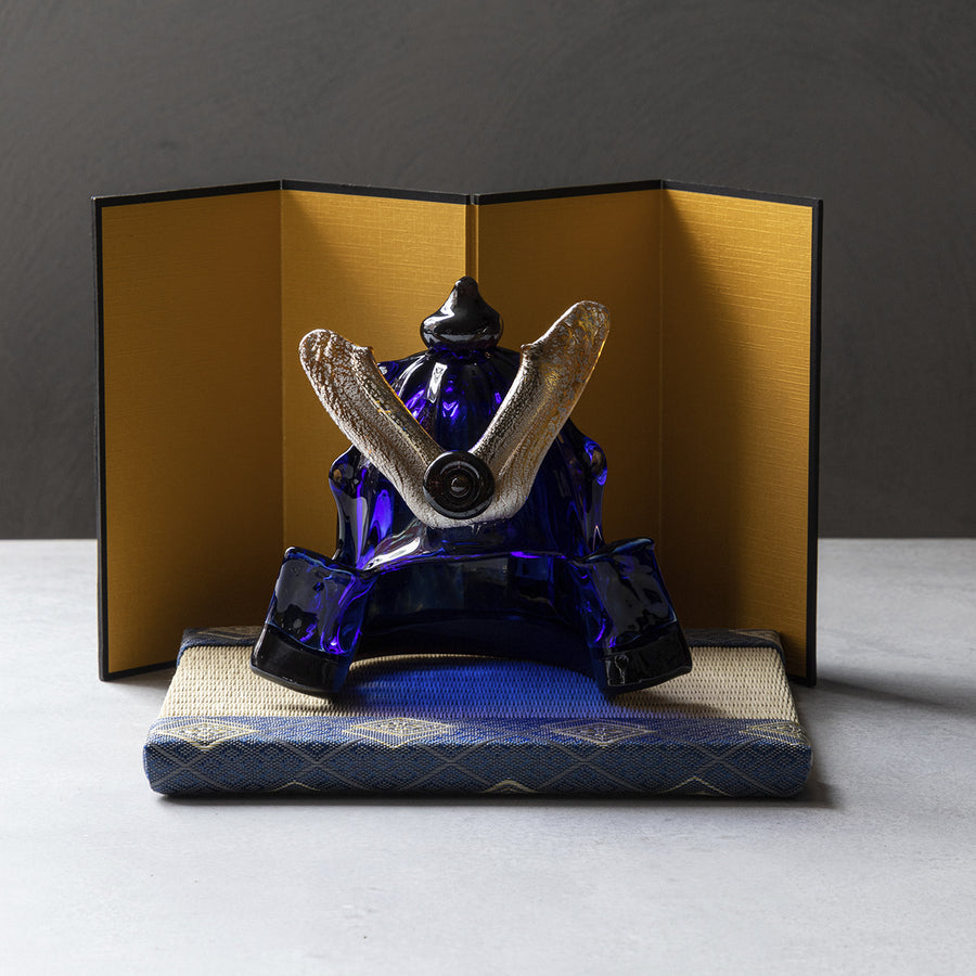 ガラスの兜（青｜縦筋模様） – TSUCHI-YA │ ガラスの器と工芸