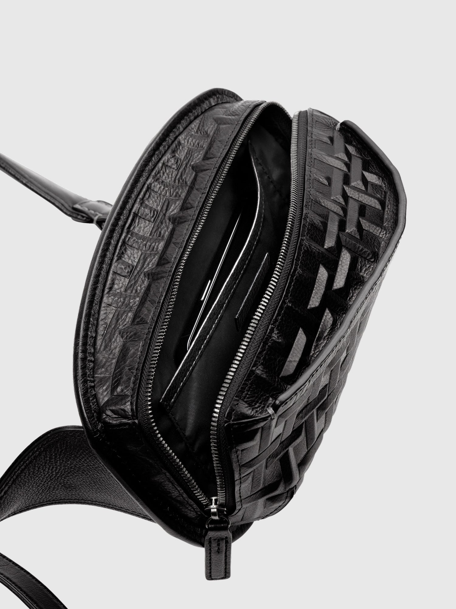 TSUCHIYA クロスボディバッグ（シグネチャーレイズド） – ボディバッグ