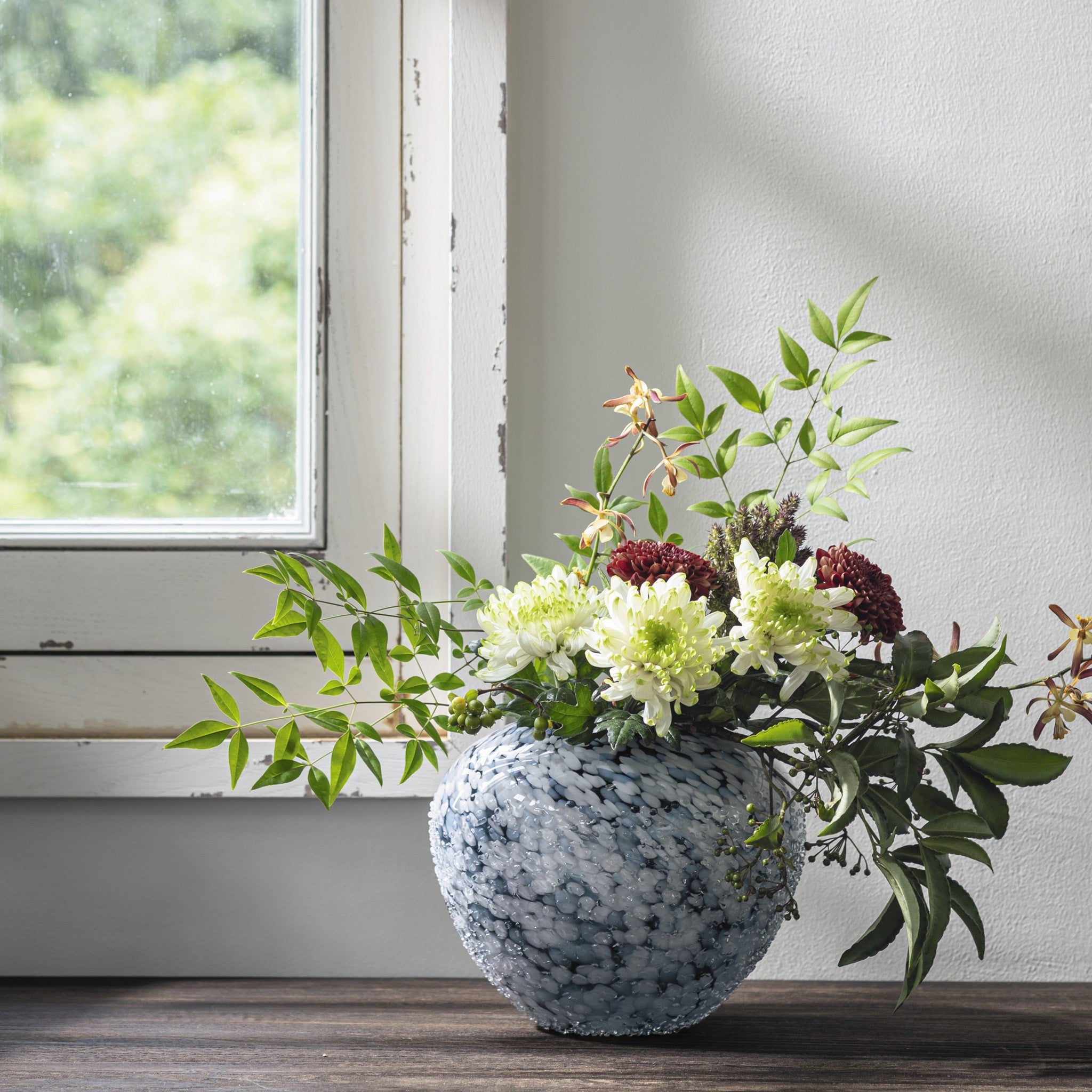 津軽びいどろ 花瓶 津軽雪景 花器 雪影 | 華やかで上品なガラスの花瓶