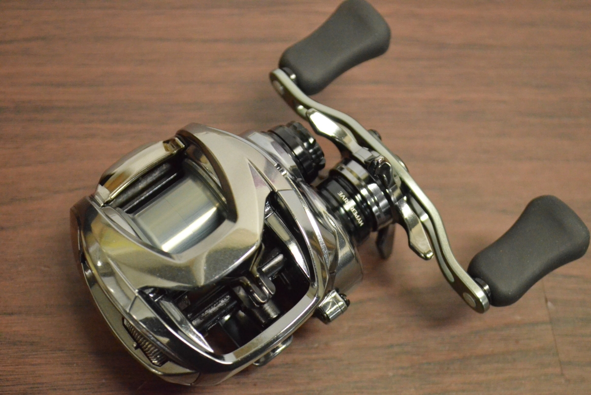 超美品】ダイワ 21スティーズリミテッドSV TW 1000S XHL ダイワ