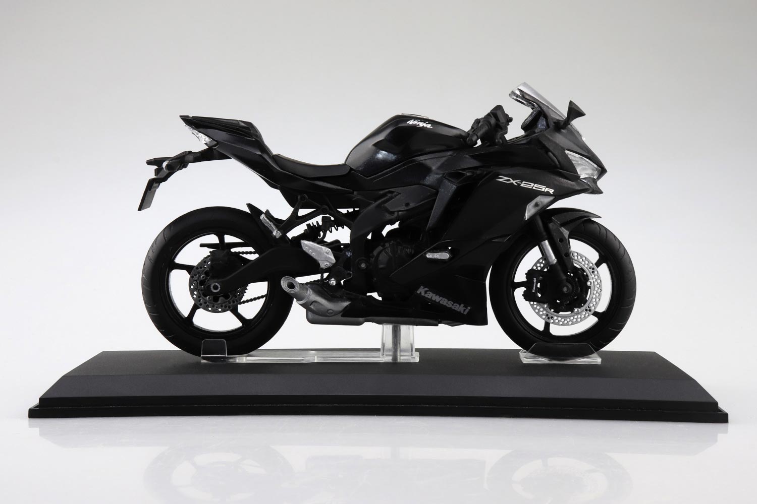 109717 1/12完成品バイク KAWASAKI Ninja ZX-25R メタリックスパーク