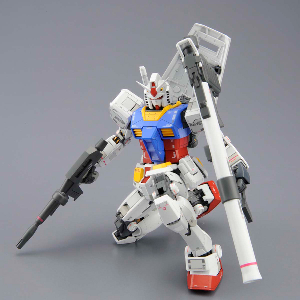 MG 1/100 RX-78-2 ガンダムVer.3.0【4573102616104】｜バンダイ（BANDAI）