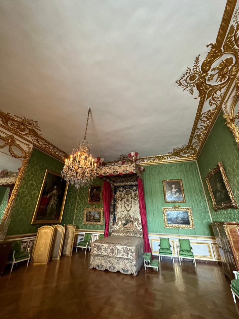 フランス[個人手配]世界文化遺産「ヴェルサイユ宮殿」行き方と見学方法