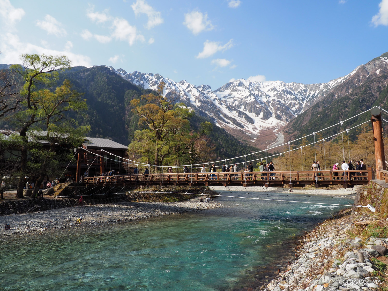 春の上高地（河童橋～徳澤園）をハイキング！右岸側コースを行くのが