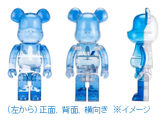 ベアブリックとのコラボで人気のクリア仕様が、特大サイズになって登場