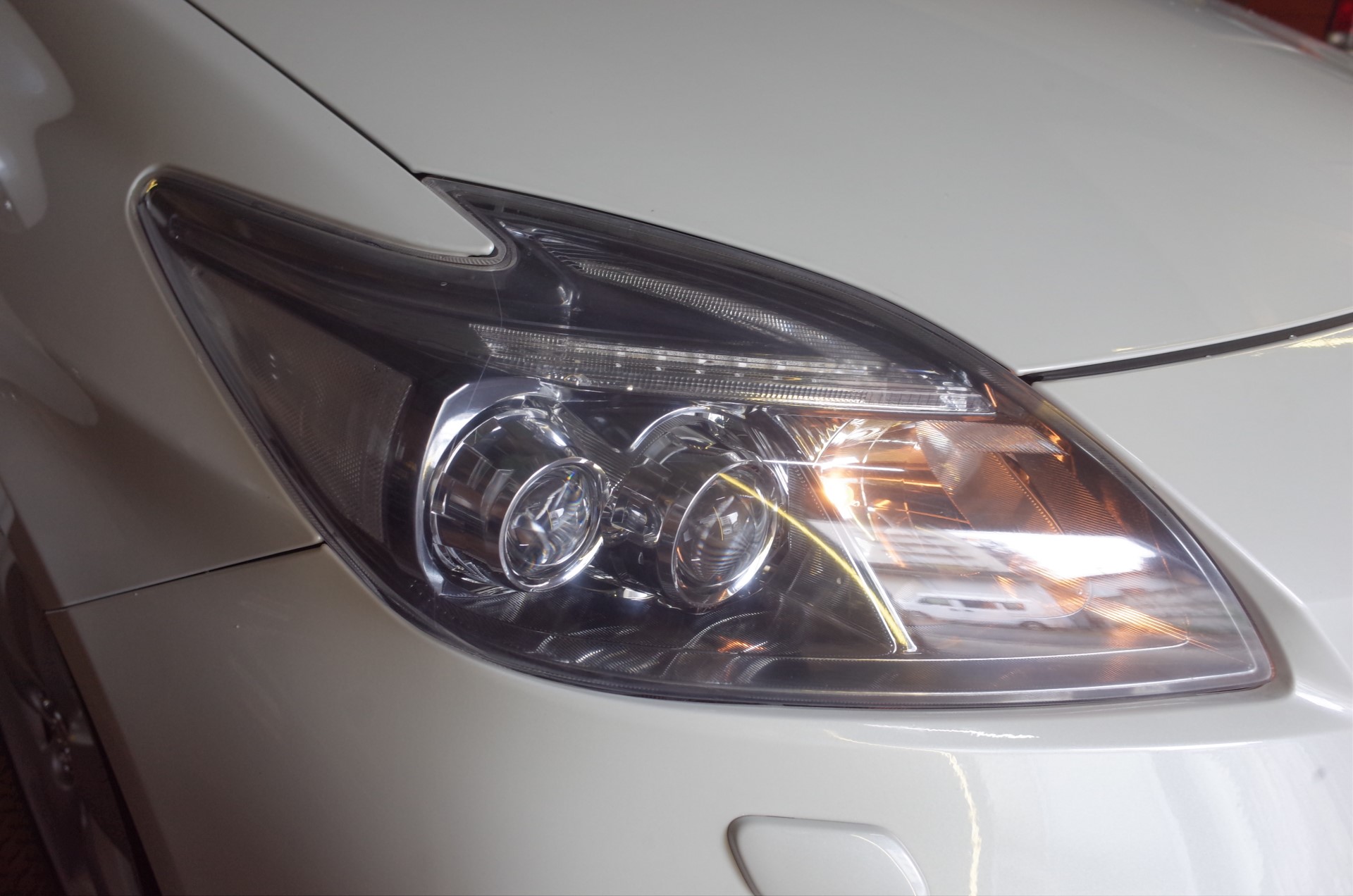 30系プリウスのヘッドライトUS仕様 | トレードゲート