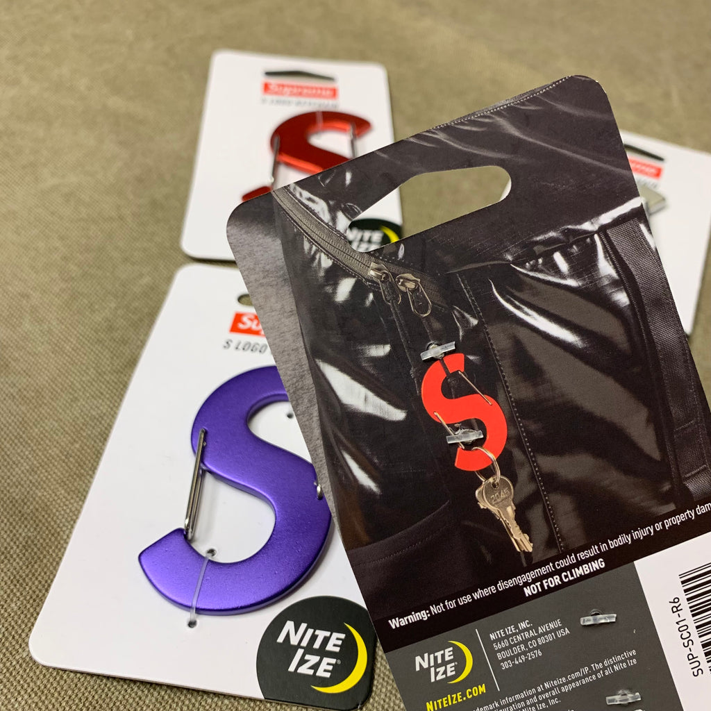 SUPREME NITE IZE S LOGO KEYCHAIN – Trade Point_HK