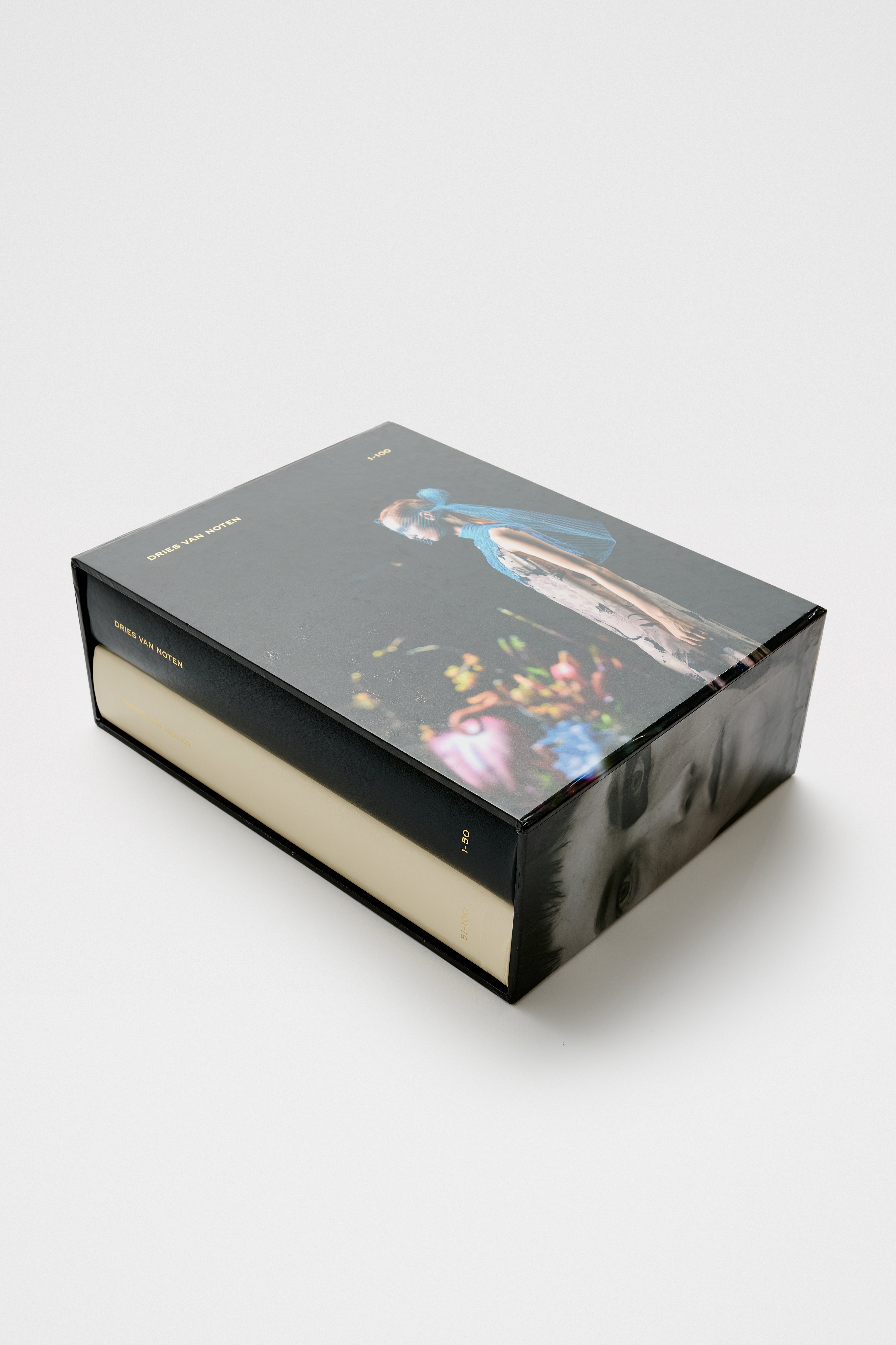 Dries Van Noten 1-100 – Très Bien