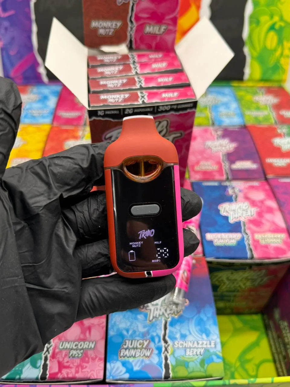 TRIIIPLE THREAT 2g disposable - Pineapple Paradise (Sativa) x Pink