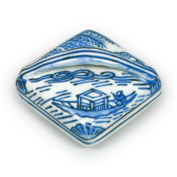 染付 香合 | 鶴田 純久の章 お話