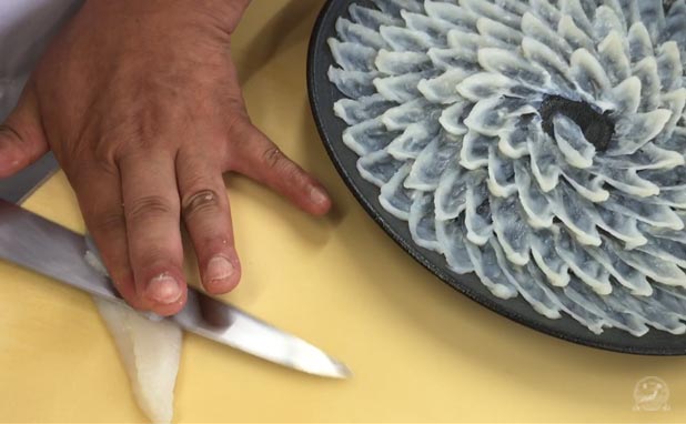 ふぐ引き包丁で変わる刺身の出来栄えとそのこだわり｜ふるさと産直村