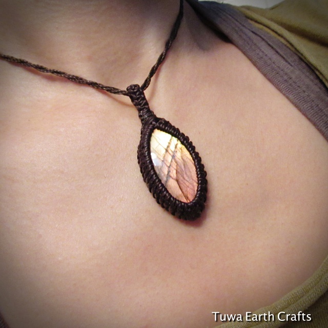 1点物 夕焼け色オレンジシラー♪ ラブラドライト ペンダント