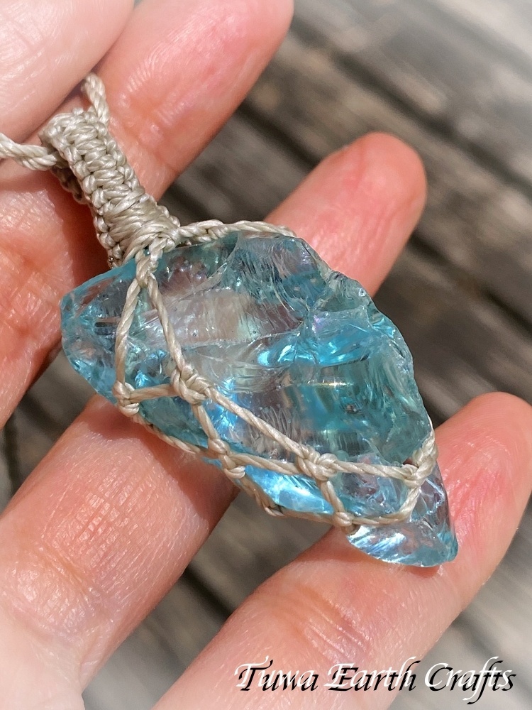 石全長4cm大ぶり 高品質アンダラクリスタル（シエラネバダ産