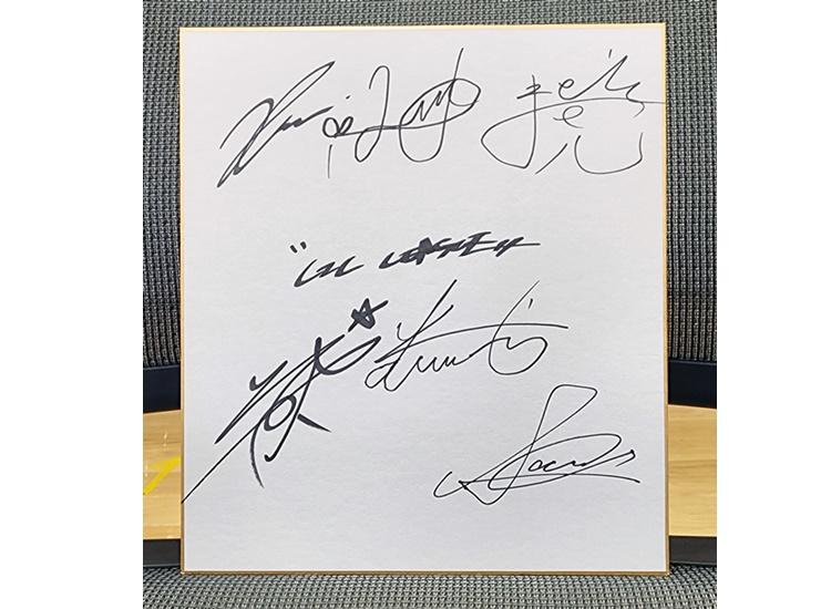 LIL LEAGUE、初めてのサイン公開！練習にも6人6様の性格が出る