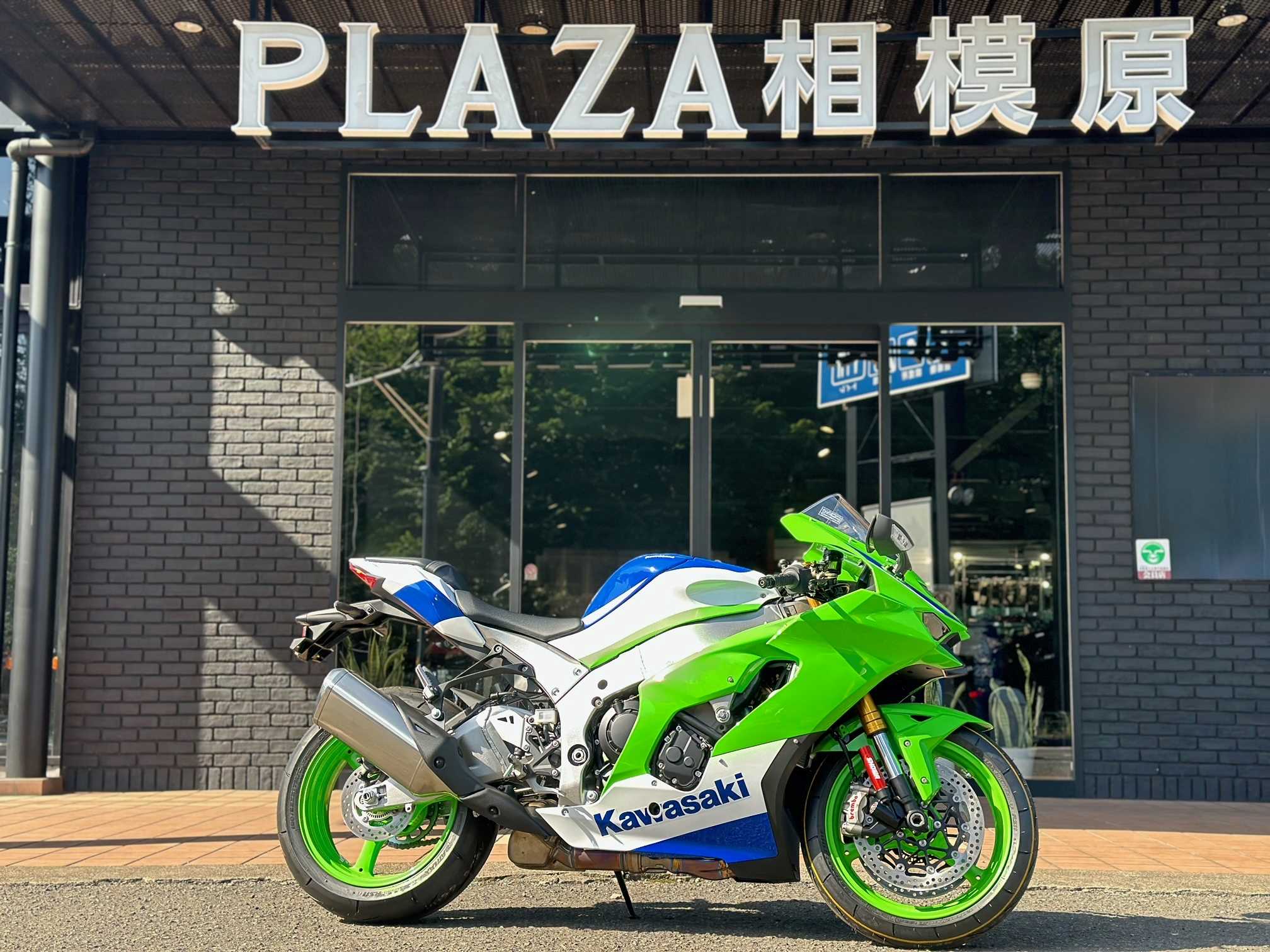 2024年モデル「NINJA ZX-10R 40th ANNIVERSARY EDITION」が入荷しま