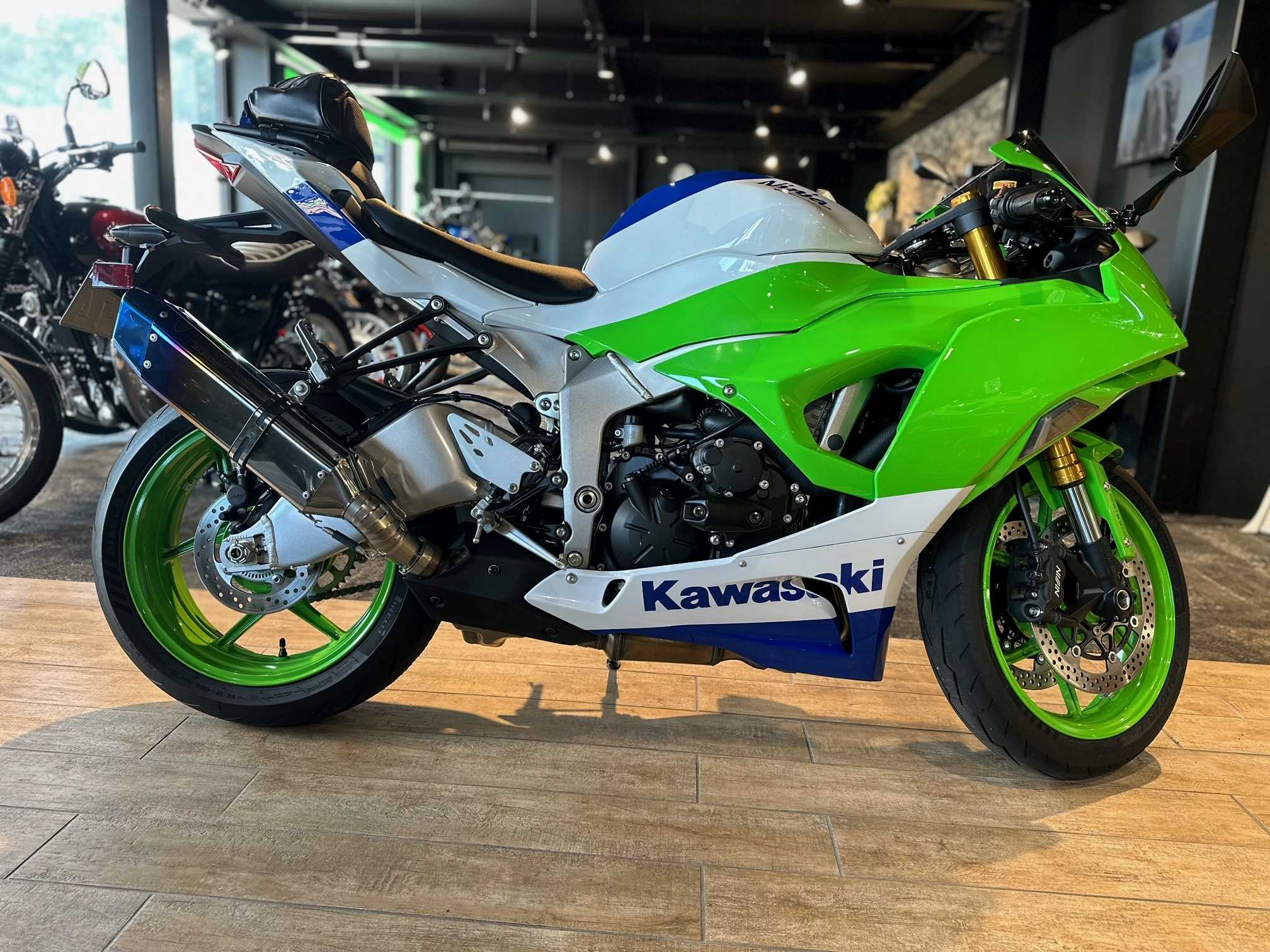 Ninja ZX-6R 40th」のマフラーをカスタムさせて頂きました！ [最新情報