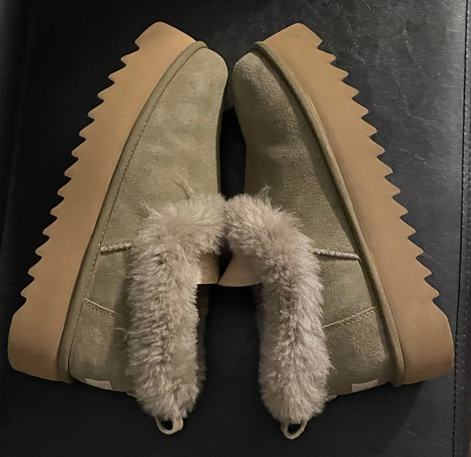 UGG Nita Genuine Shearling Slipper NWOT | Mercari