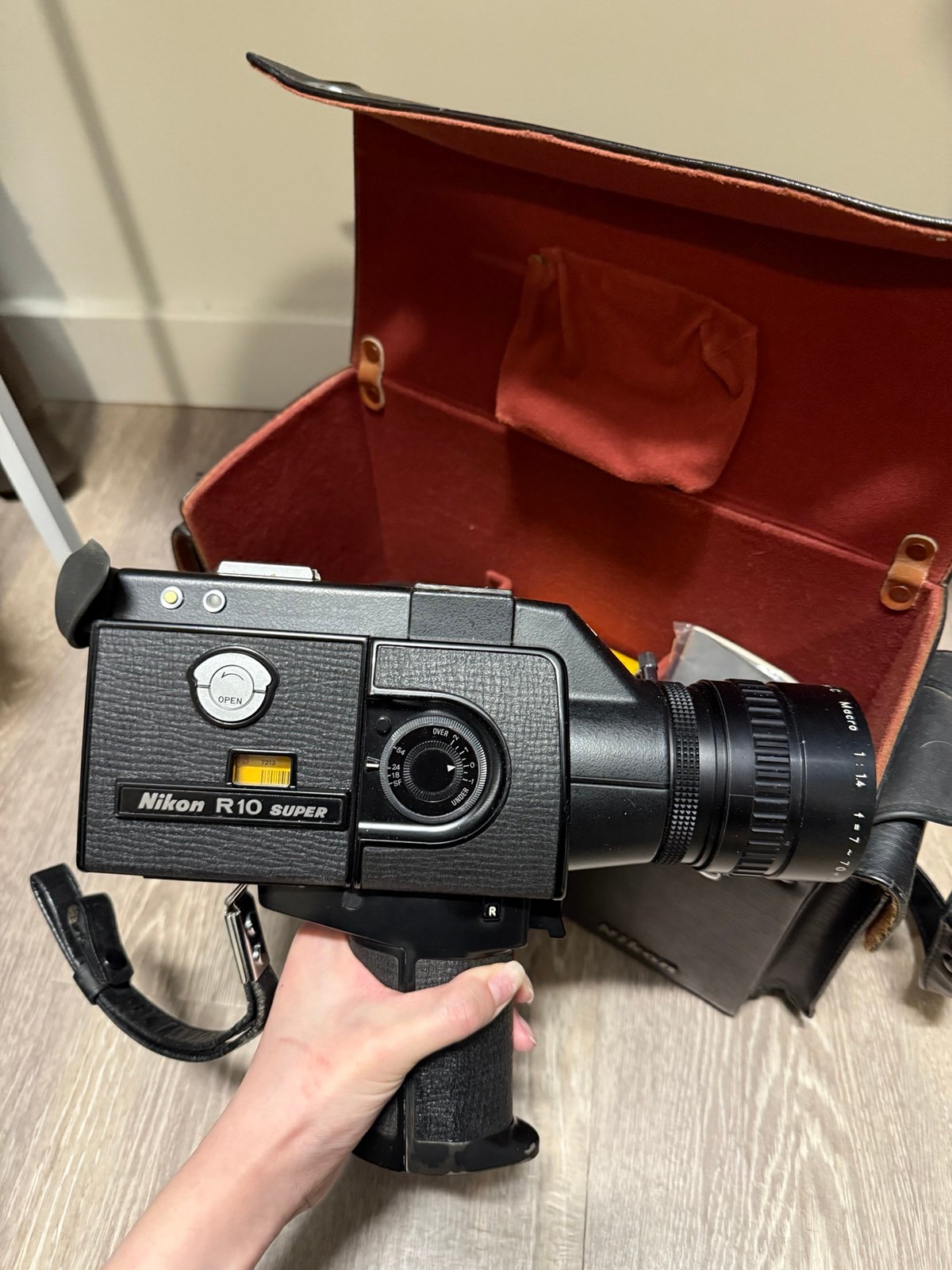 Nikon R10 super カメラ 特別価格！ Nikon R10 super カメラ 特別価格