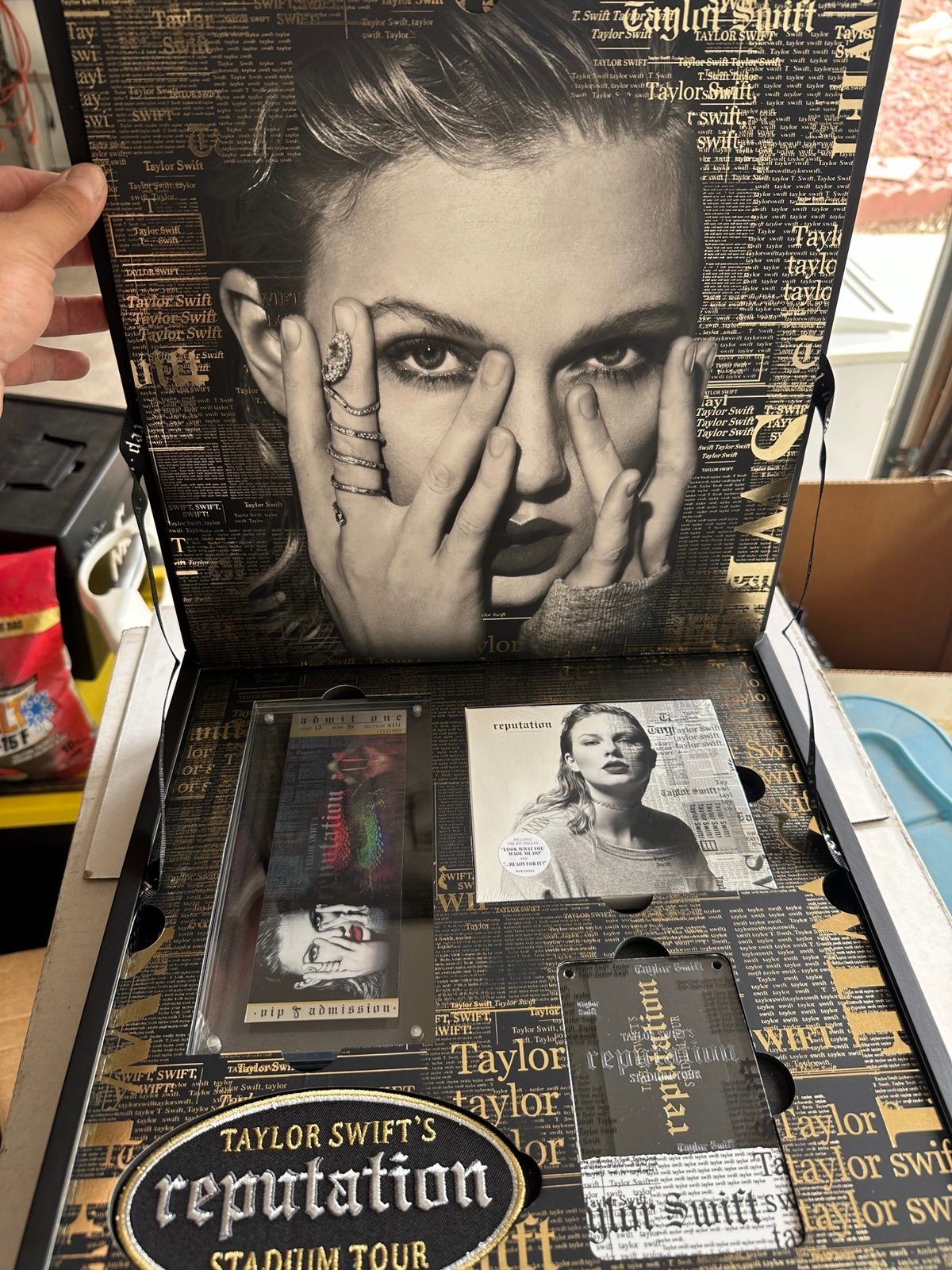 Taylor Swift Reputation Stadium Tour VIP Box | Mercari