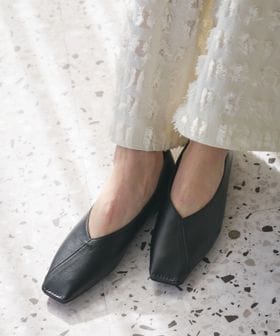 Vカットステッチ フラットシューズ