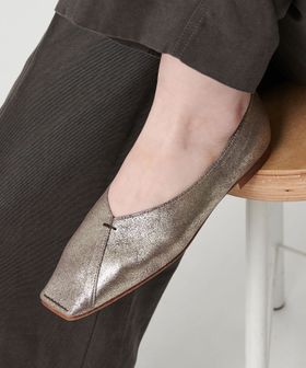 Vカットステッチ フラットシューズ