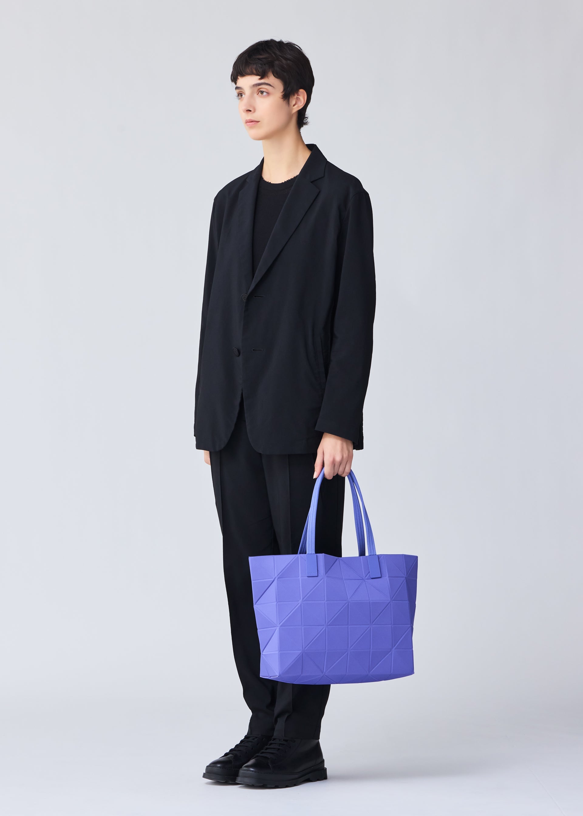 TRACK – The official ISSEY MIYAKE ONLINE STORE | ISSEY MIYAKE UK