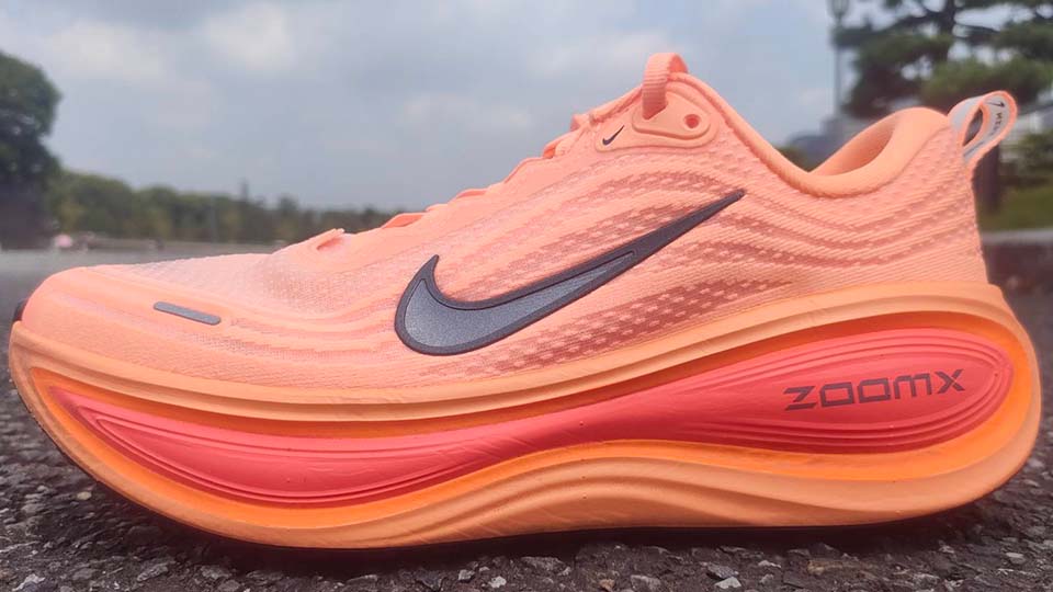 Nike】ボメロプラス レビュー│インヴィンシブルの後継モデル