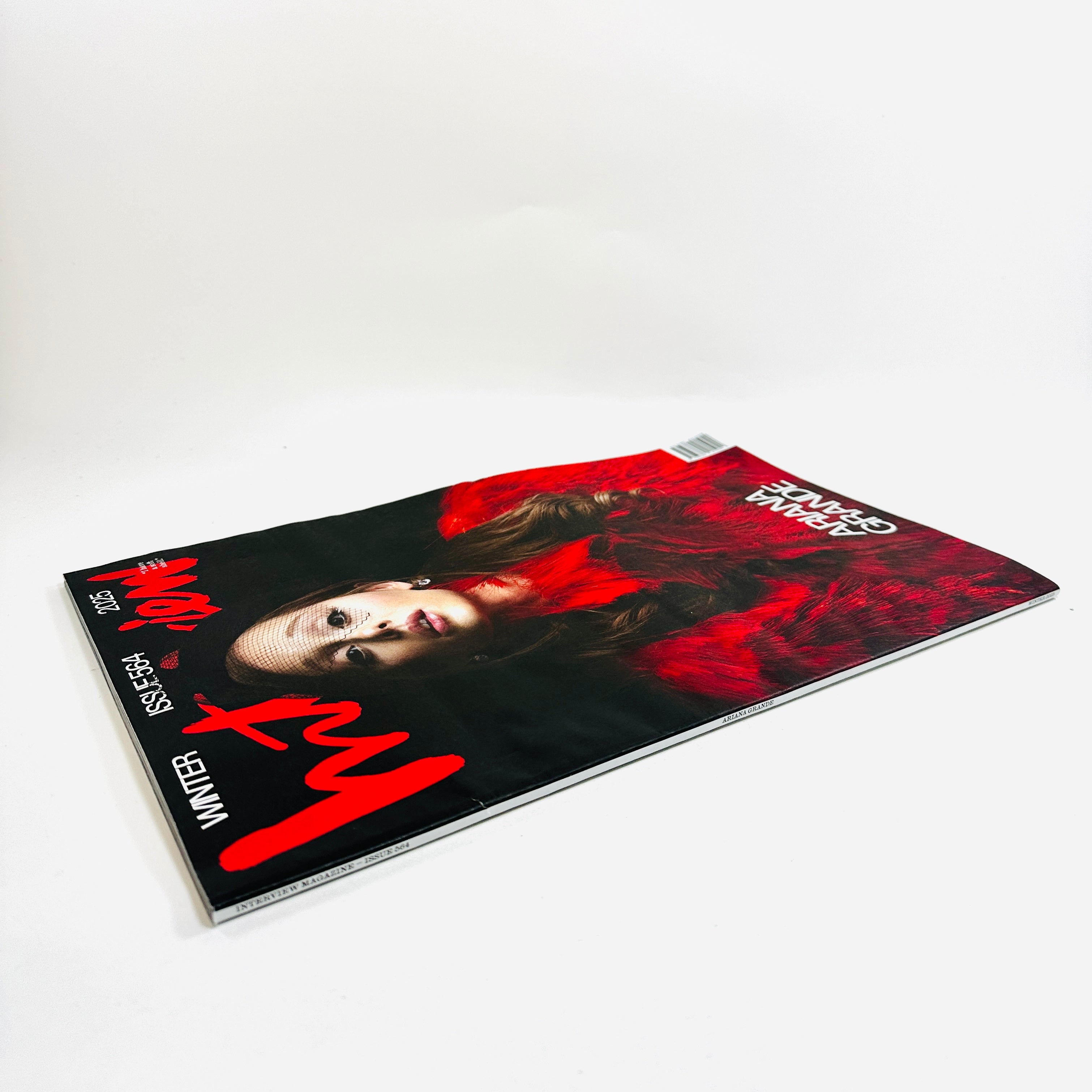 Interview #564 - Ariana Grande – UNITOM