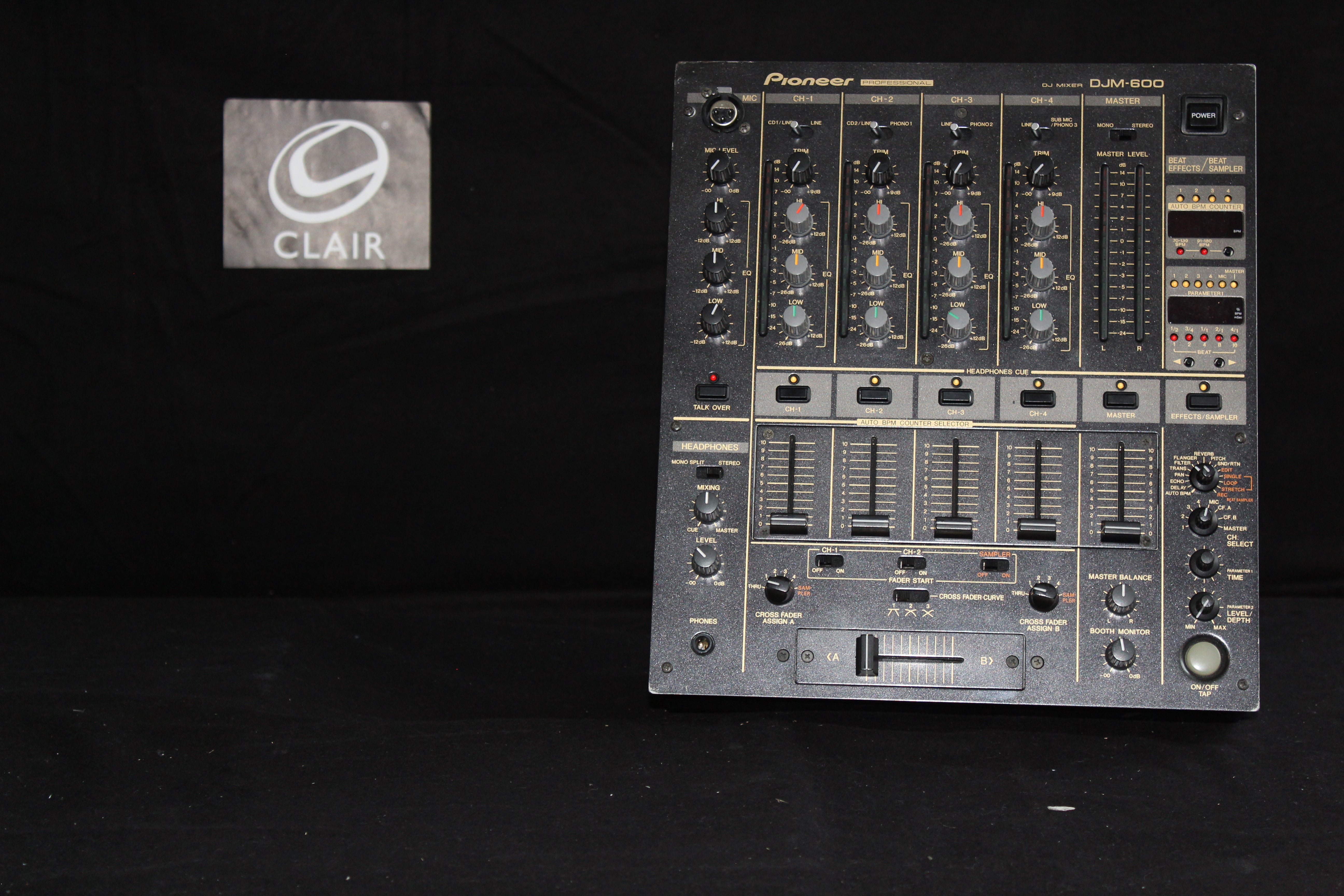 Pioneer DJM-600 4-ch DJ mixer – AudioRent Clair