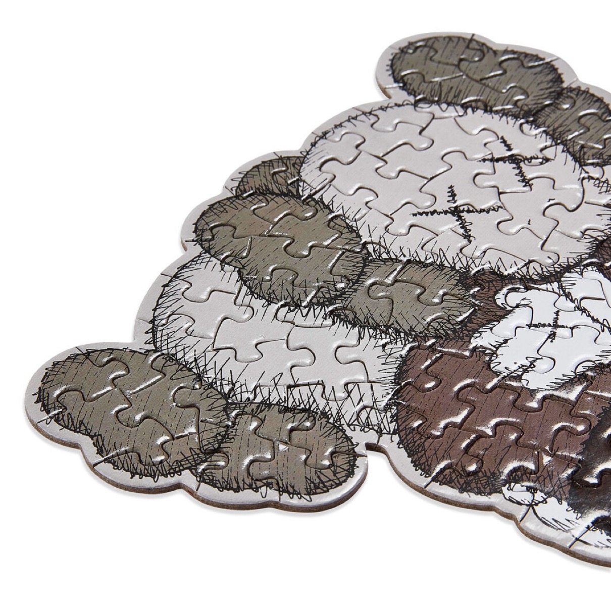 MoMA限定、KAWSのオリジナル作品を使用したジグゾーパズル全4種が発売