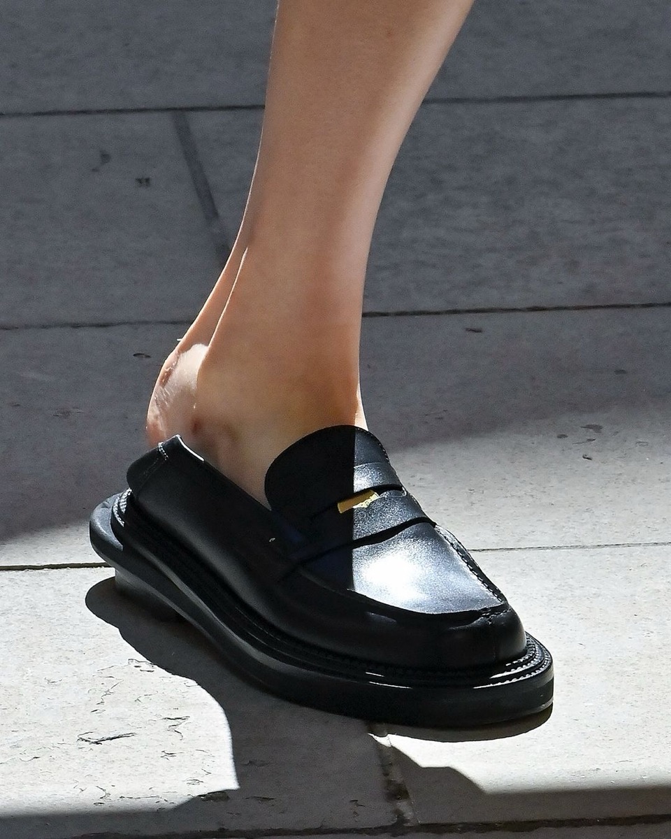 sacai x J.M. WESTON コラボシューズ第2弾が国内3月28日より発売【25SS