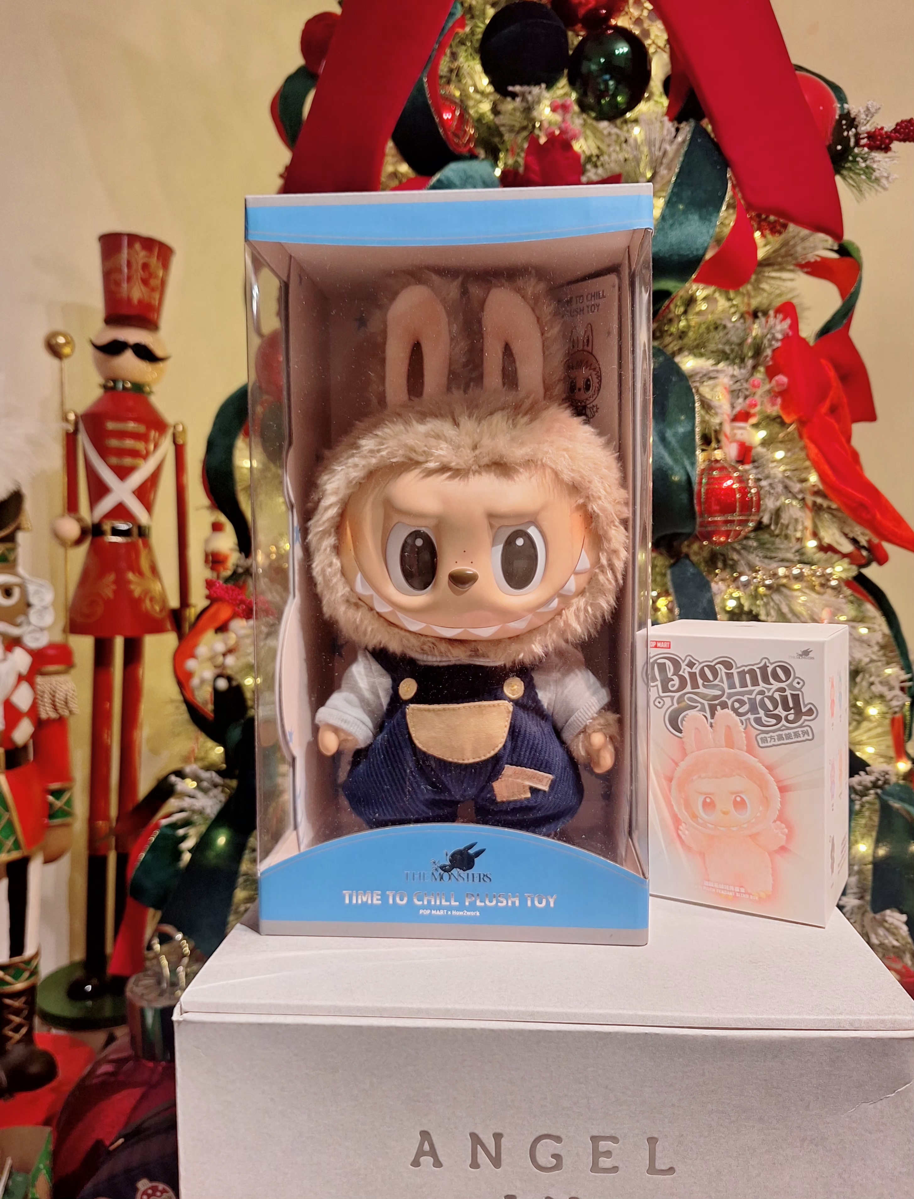 LABUBU Time to chill-Vinyl Plush Doll - POP MART (United States)