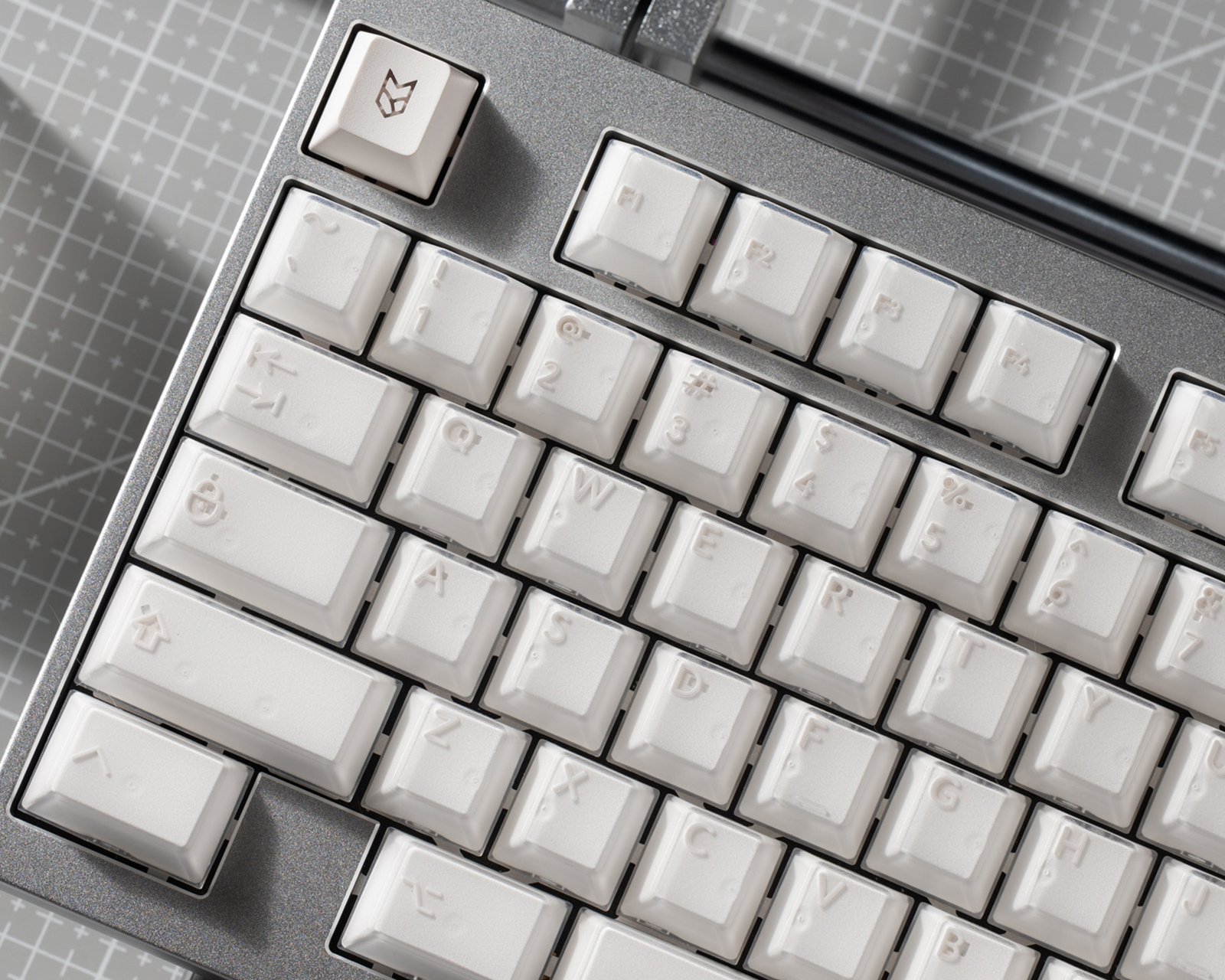 KBDfans PBTfans X-Ray - 40s Kit - us.MaxGaming.com