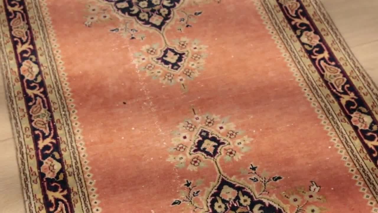 アンティーク ウシャク ラグ、オレンジ ランナー ラグ、ショート