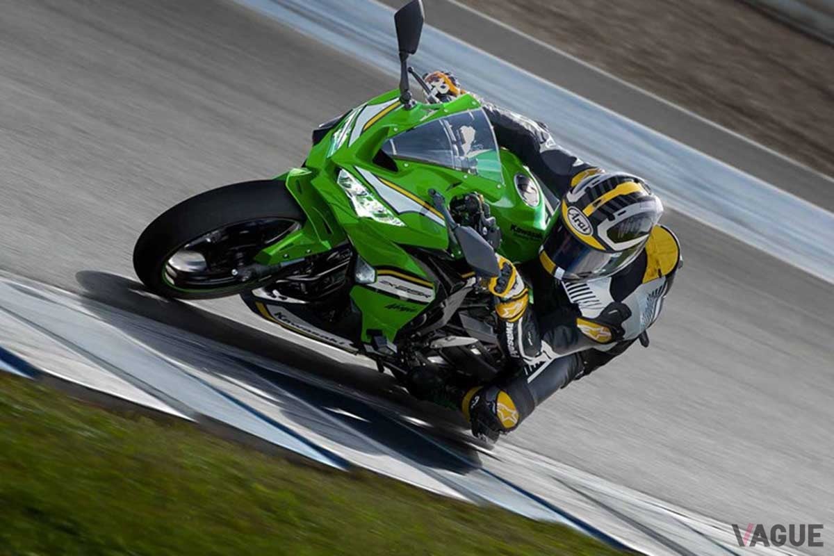 まもなく国内初登場するスーパーバイク！ カワサキ「ニンジャZX-25RR